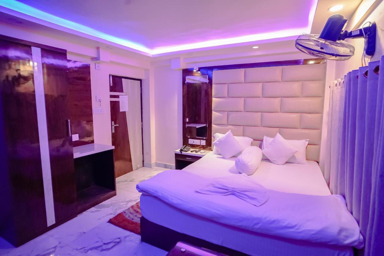 Silver Sand Eco Resort !! Beachfront !! With Biggest Pool And Huge Open Area !! Ideal For Weddings !! Couple Friendly !! Мандармани Экстерьер фото