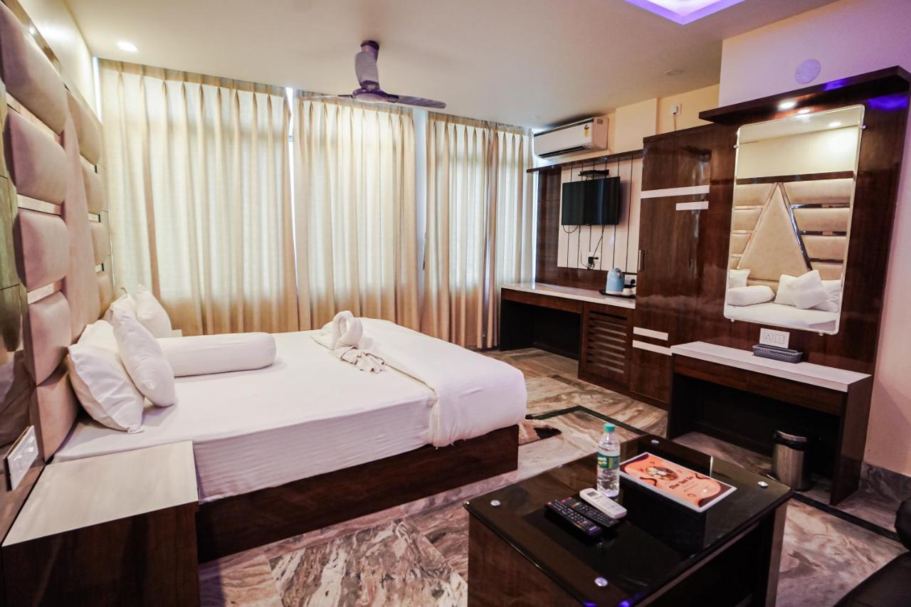 Silver Sand Eco Resort !! Beachfront !! With Biggest Pool And Huge Open Area !! Ideal For Weddings !! Couple Friendly !! Мандармани Экстерьер фото